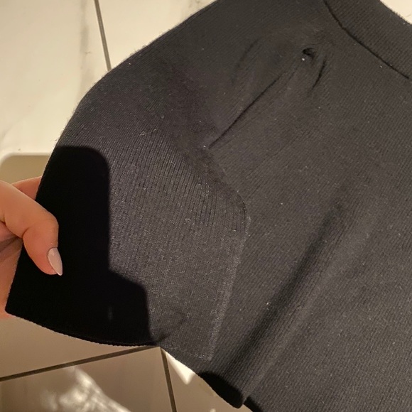 Wilfred off the shoulder top - Picture 3 of 4